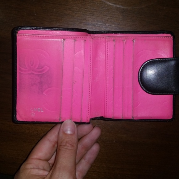 Chanel Wallet - Picture 2 of 6